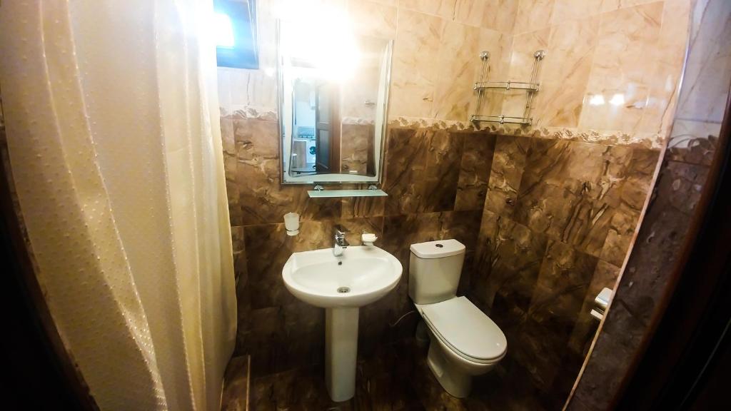Bacho,s Cottage room 2